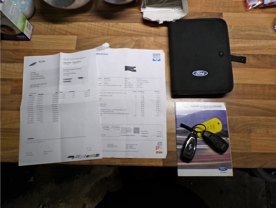 Ford EcoSport / 4