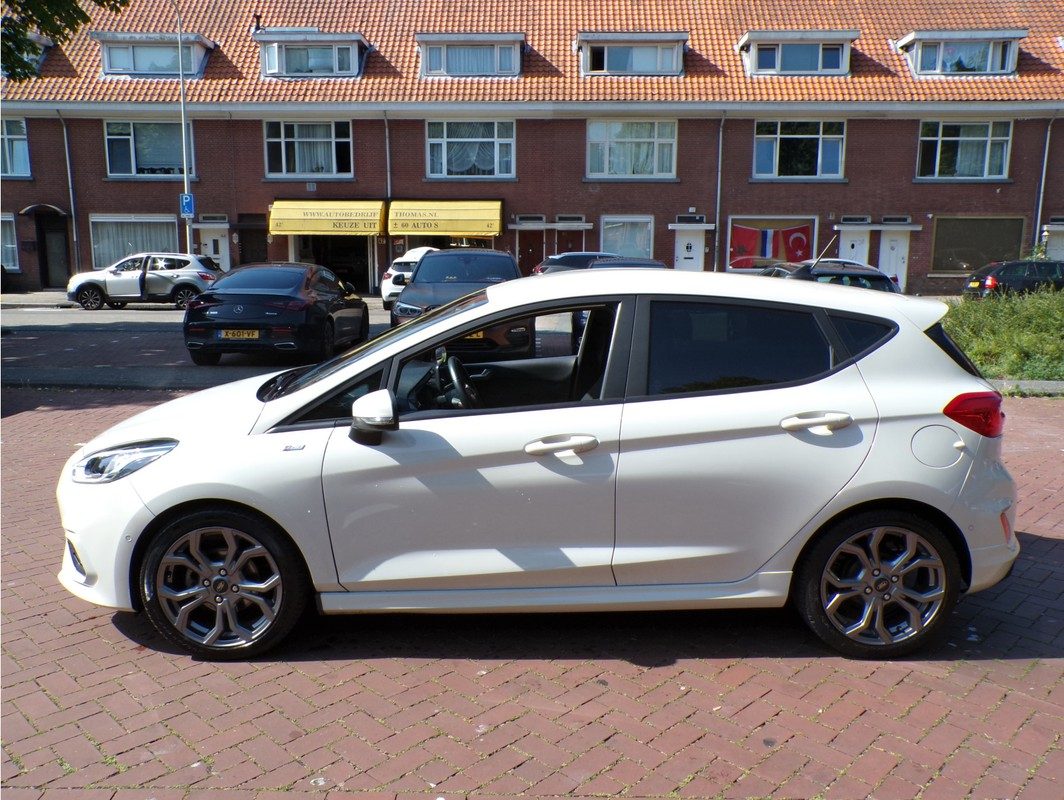 Ford Fiesta / 2
