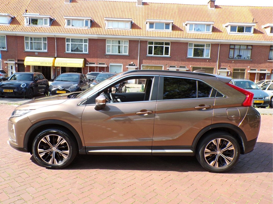 Mitsubishi Eclipse Cross / 2