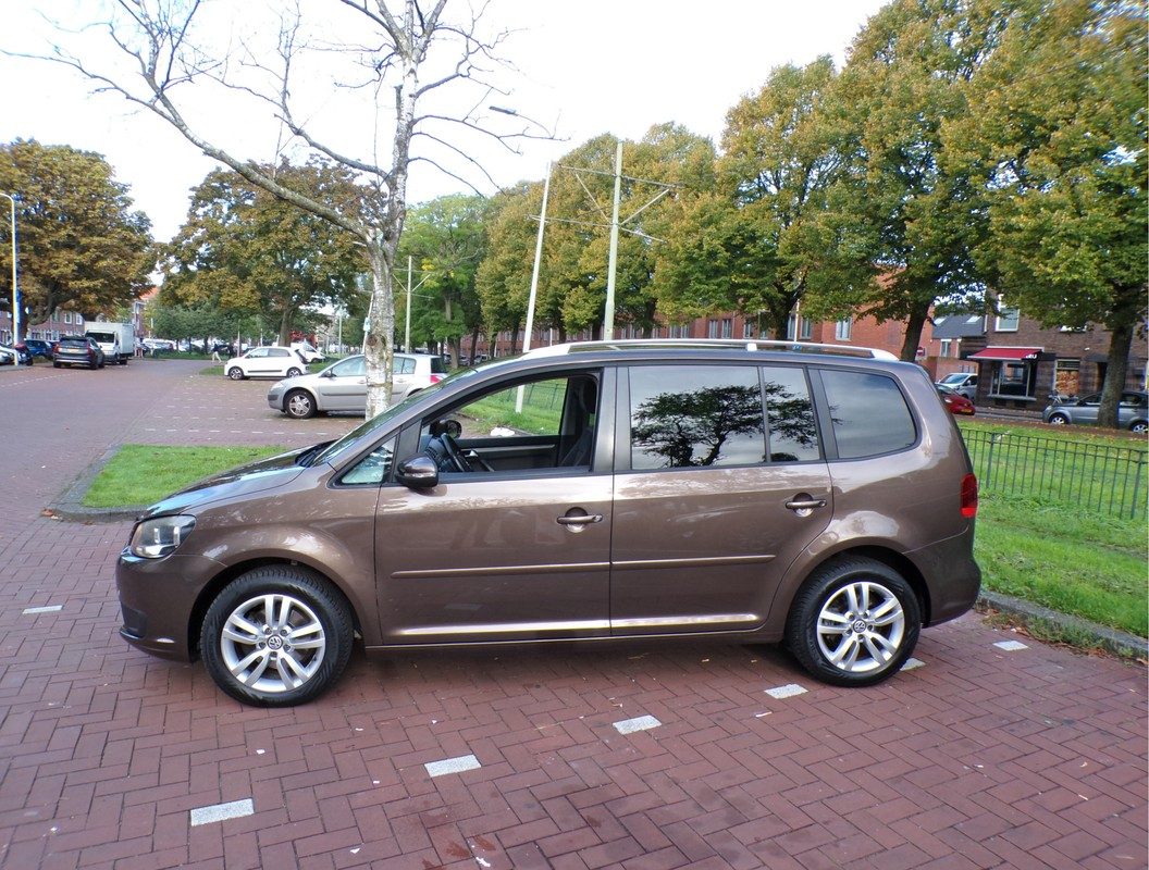 Volkswagen Touran / 2