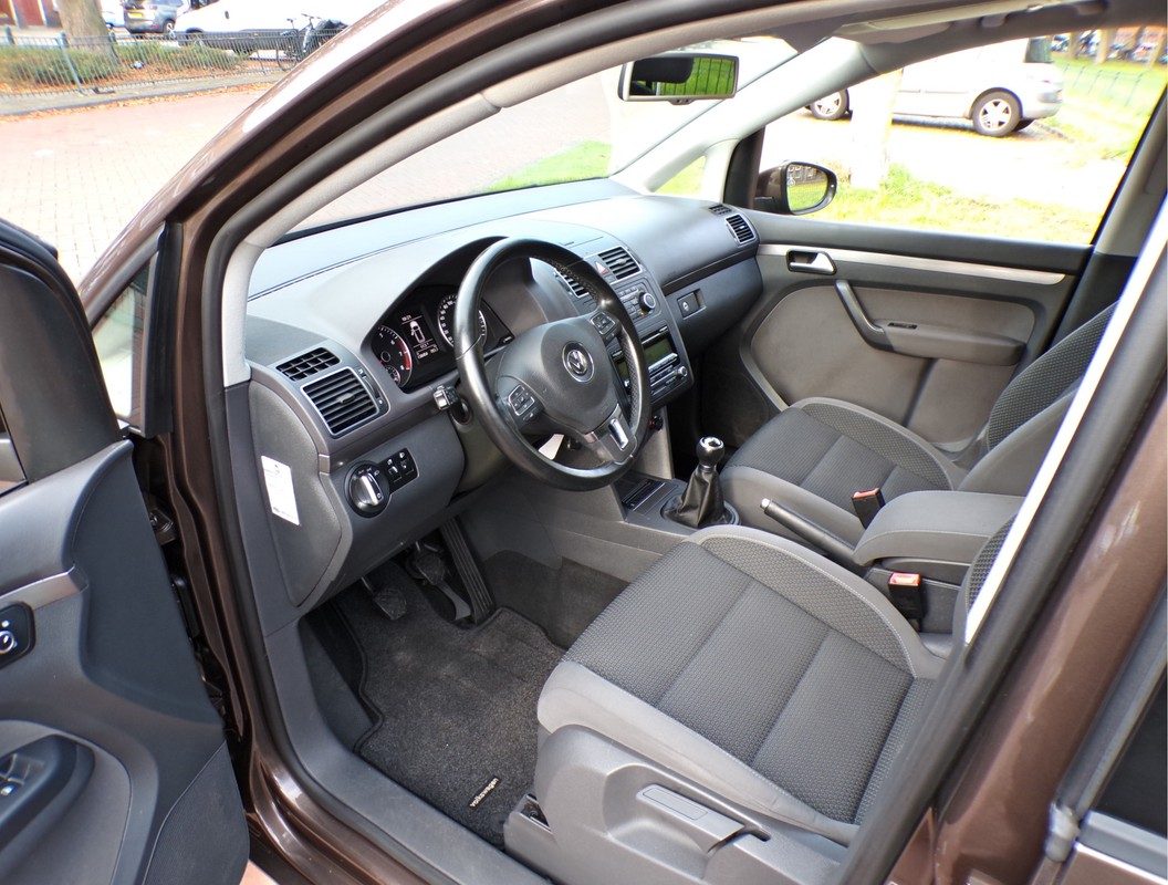 Volkswagen Touran / 3