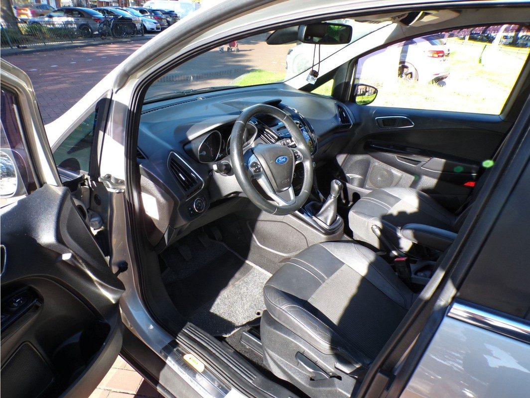 Ford B-MAX / 3