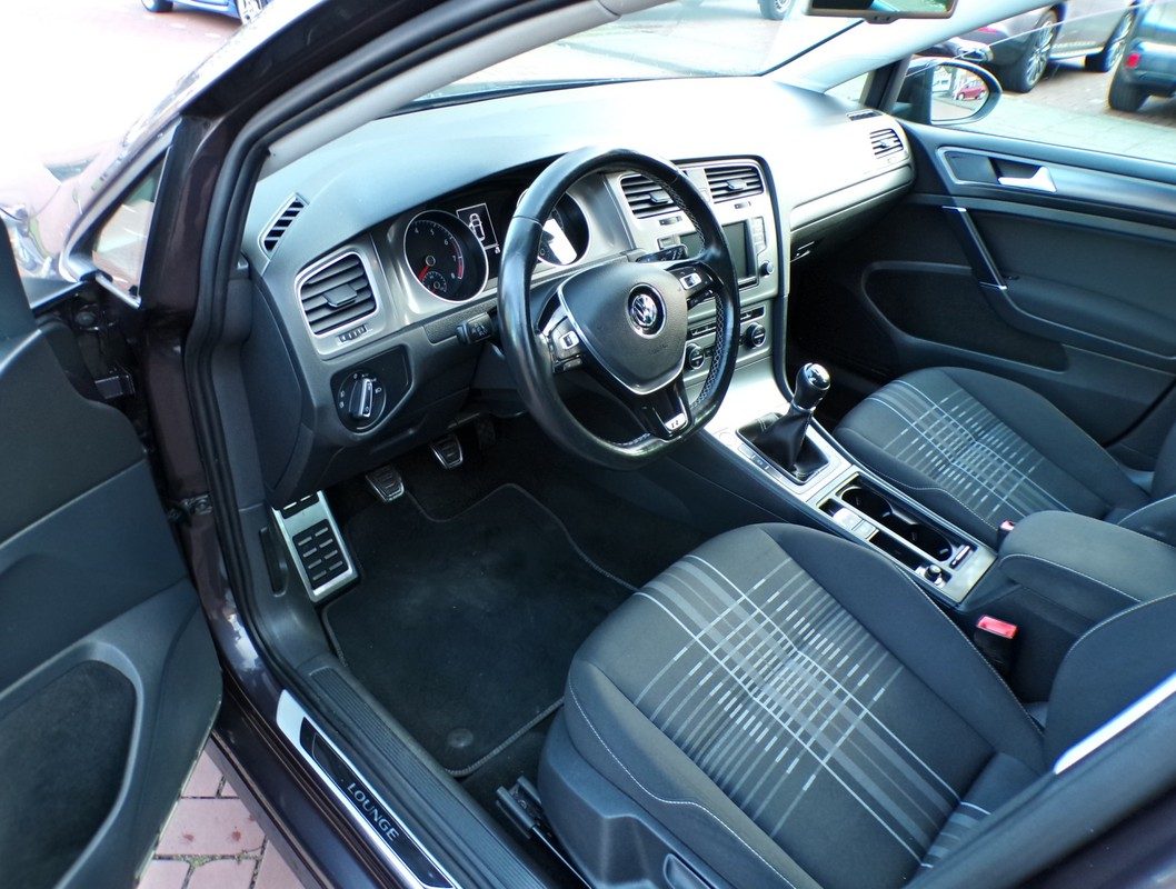 Volkswagen Golf / 3